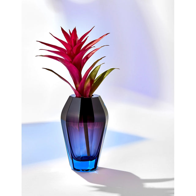 DIVA VASE IN AQUAMARINE ANETHYST