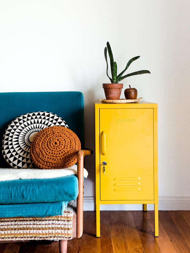 METAL BEDSIDE TABLE THE SHORTY IN YELLOW WITH LEFT OR RIGHT HINGE
