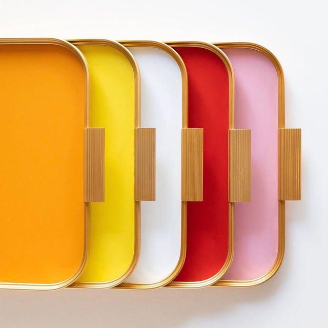 RIBBED TRAY IN WHITE & GOLD