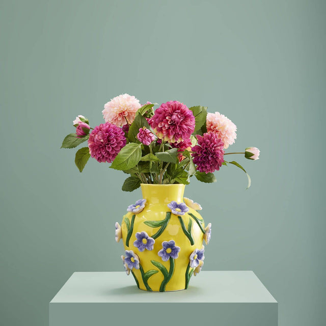 VASE SPRING WITH FLOWERS IN YELLOW