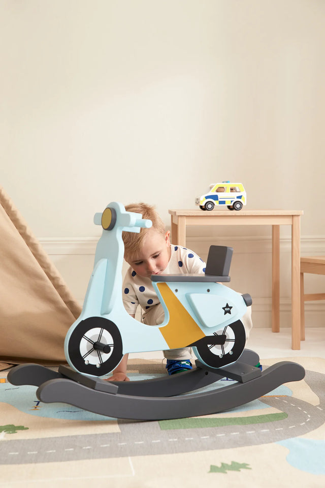 KIDS BASE SCOOTER IN LIGHT BLUE