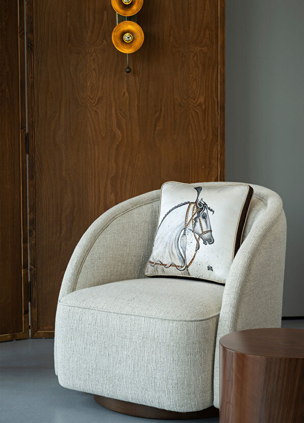ALPAQ STUDIO. SILK CUSHION HORSE