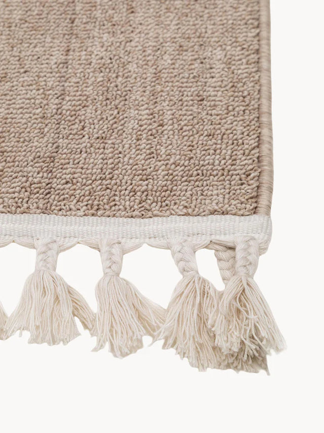 MOMO KIDS RUG WITH TASSELS AND HIGH-LOW EFFECT