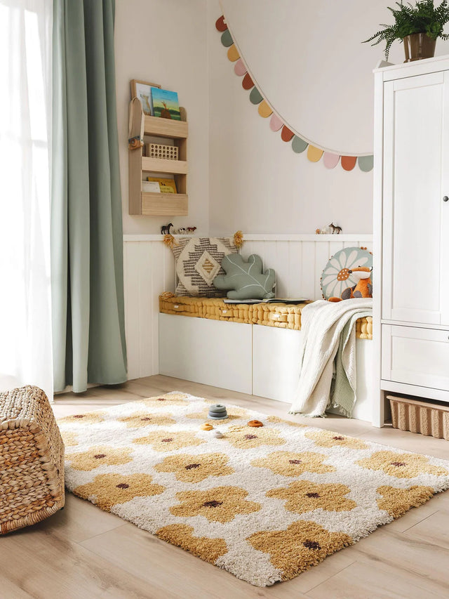GOBI KIDS RUG WITH FLORAL PATTERN