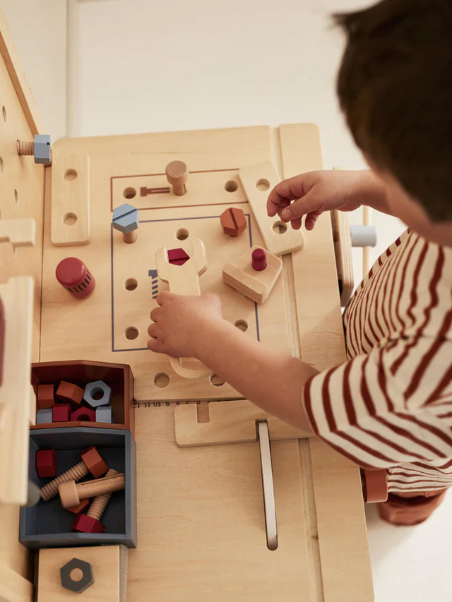 BABY WORKBENCH PLAY TOY