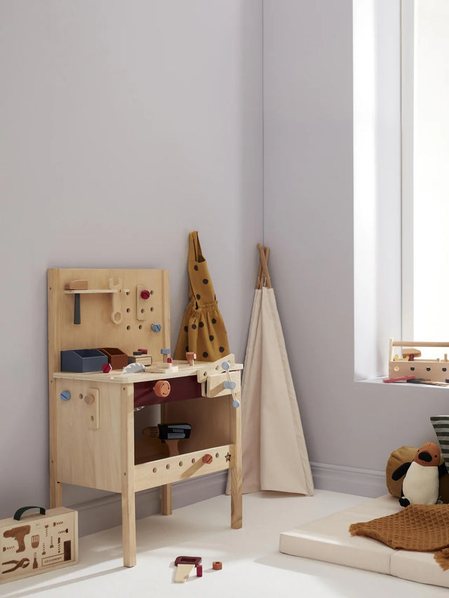 BABY WORKBENCH PLAY TOY