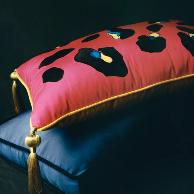 ALPAQ STUDIO. RECTANGULAR SILK CUSHION LEOPARD