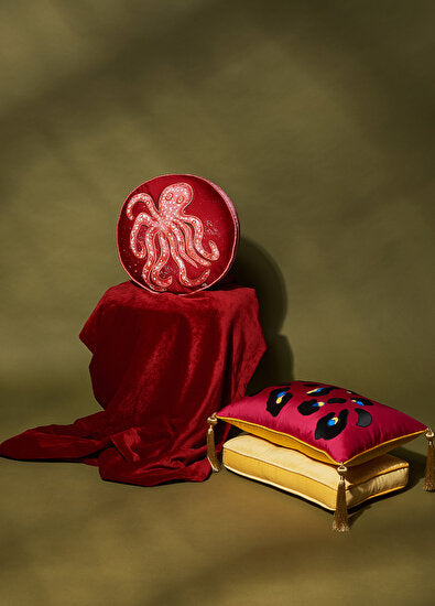 ALPAQ STUDIO. OCTOPUS ROUND SILK CUSHION