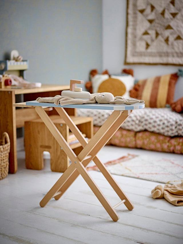 IRONING BOARD & IRON TOY