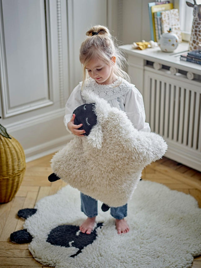 DOLLY RUG IN WHITE