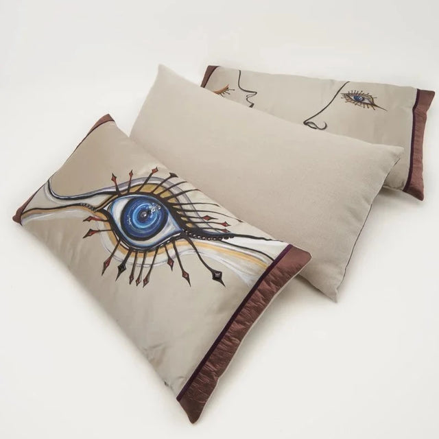 ALPAQ STUDIO. DRAGON EYE SILK CUSHION