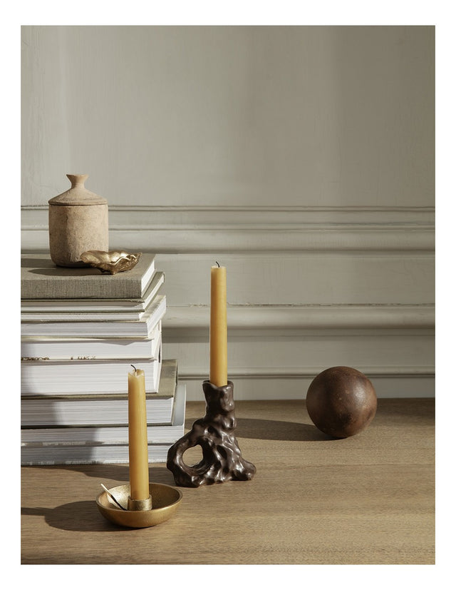 DITO CANDLE HOLDER IN HICKORY