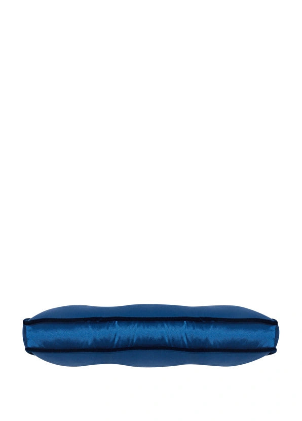 ALPAQ STUDIO. LUXURIOUS SILK CUSHION IN OCEAN BLUE
