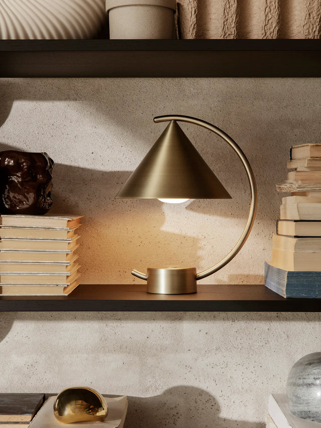 MERIDIAN TABLE LAMP IN GOLD