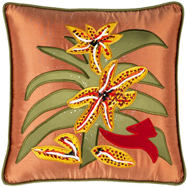 ALPAQ STUDIO. SILK CUSHION HANDMADE ATTACHMENT