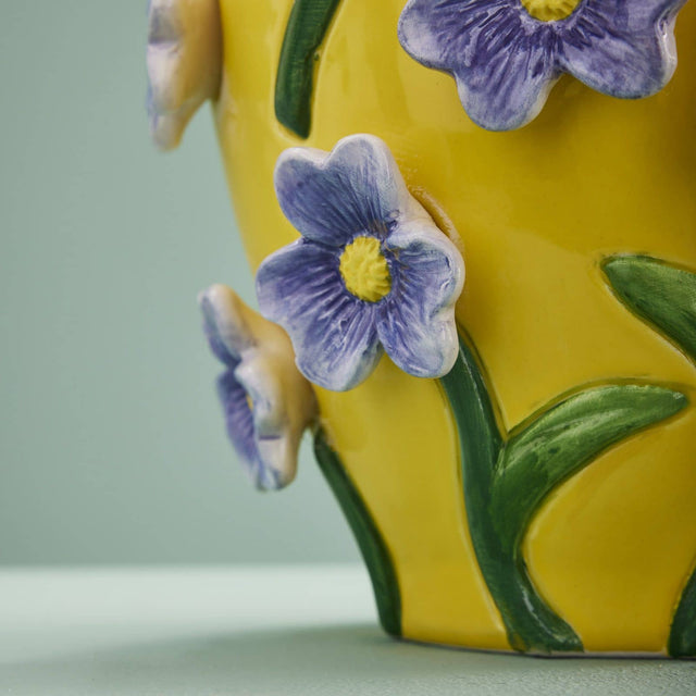 VASE SPRING WITH FLOWERS IN YELLOW