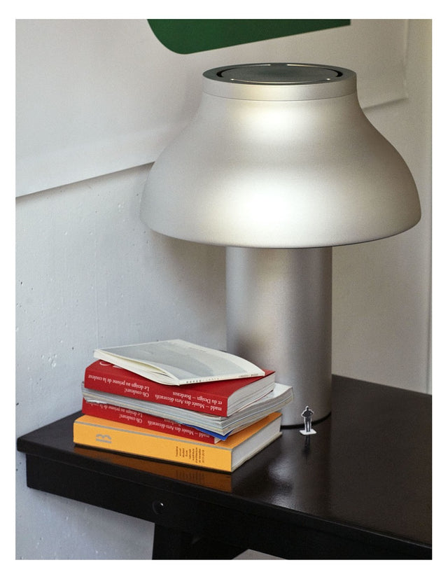 PC TABLE LAMP IN SILVER