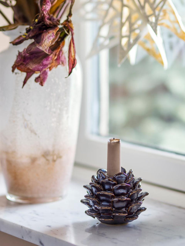 PINE SMALL CANDLE HOLDER IN BROWN