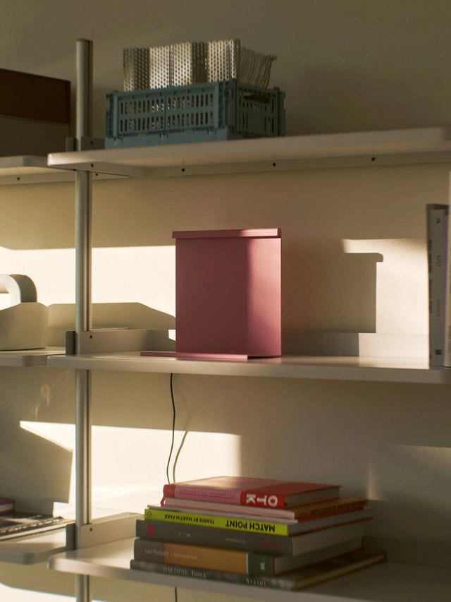 LBM TABLE LAMP IN LUIS PINK