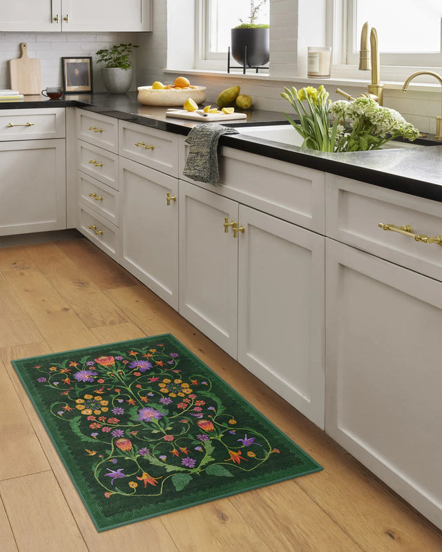 IRIS APPLE PROTEA RUG IN FOREST GREEN