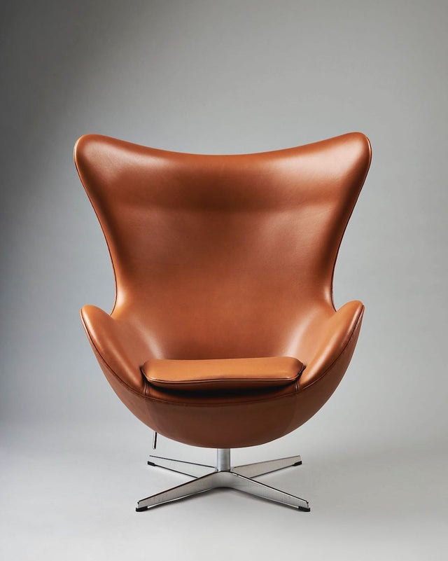 THE EGG CHAIR IN WALNUT