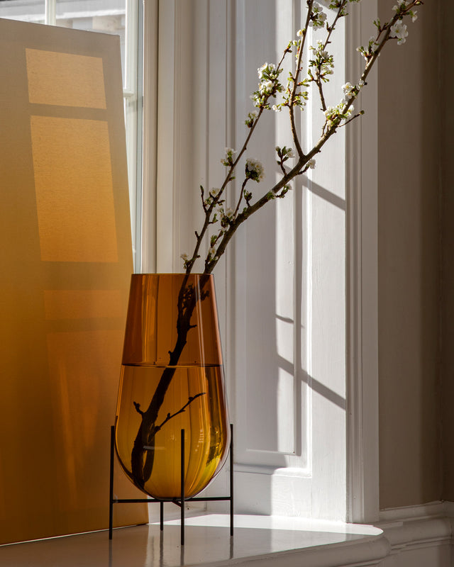 ECHASSE VASE IN AMBER