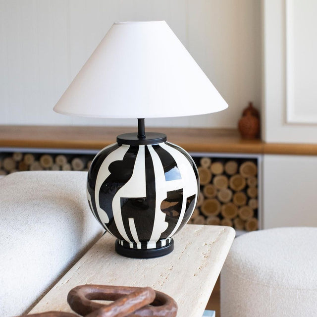 PIENO CERAMIC LAMP IN BLACK & WHITE