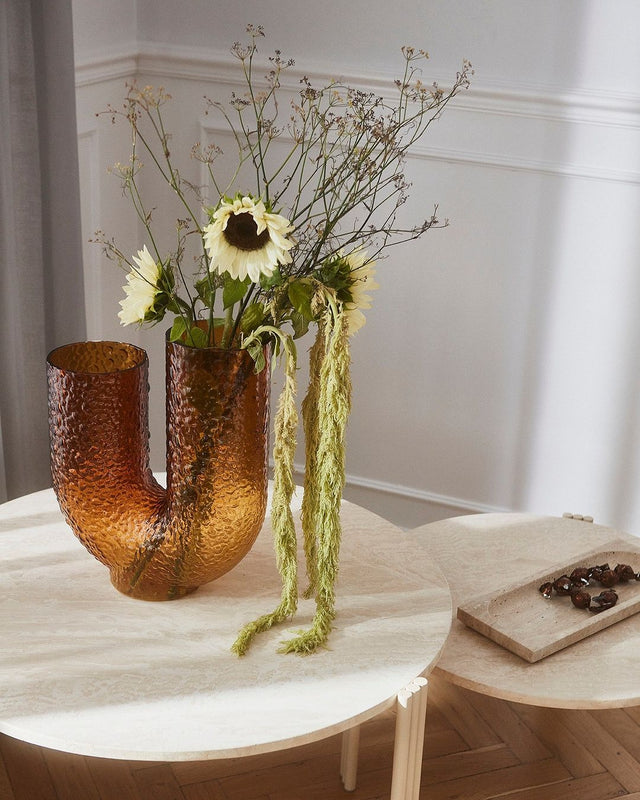 ARURA TALL VASE IN AMBER