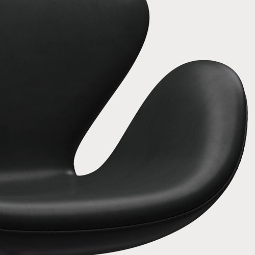 SWAN LEATHER CHAIR IN BLACK