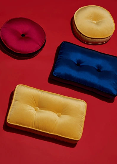 ALPAQ STUDIO. LUXURIOUS ROUND VELVET CUSHION IN YELLOW